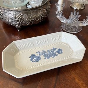 Pfaltzgraff Blue and White floral Vintage Bakeware Blue Cornflower Bread Tray